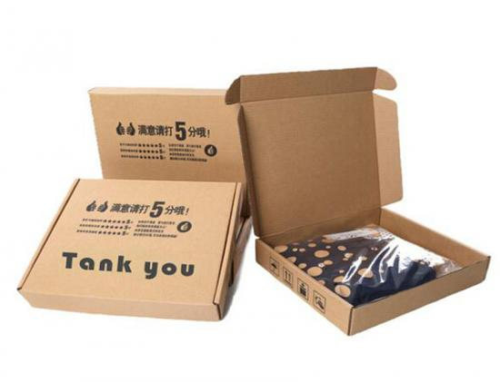 Best Boxes for Shipping Clothes